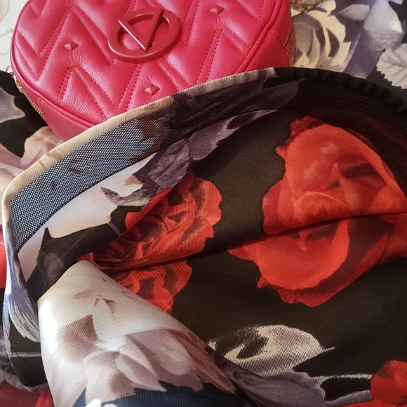 NWT 13 Trixxi Juniors Fit -Flare Red Black white Dress Floral Print - Picture 7 of 14